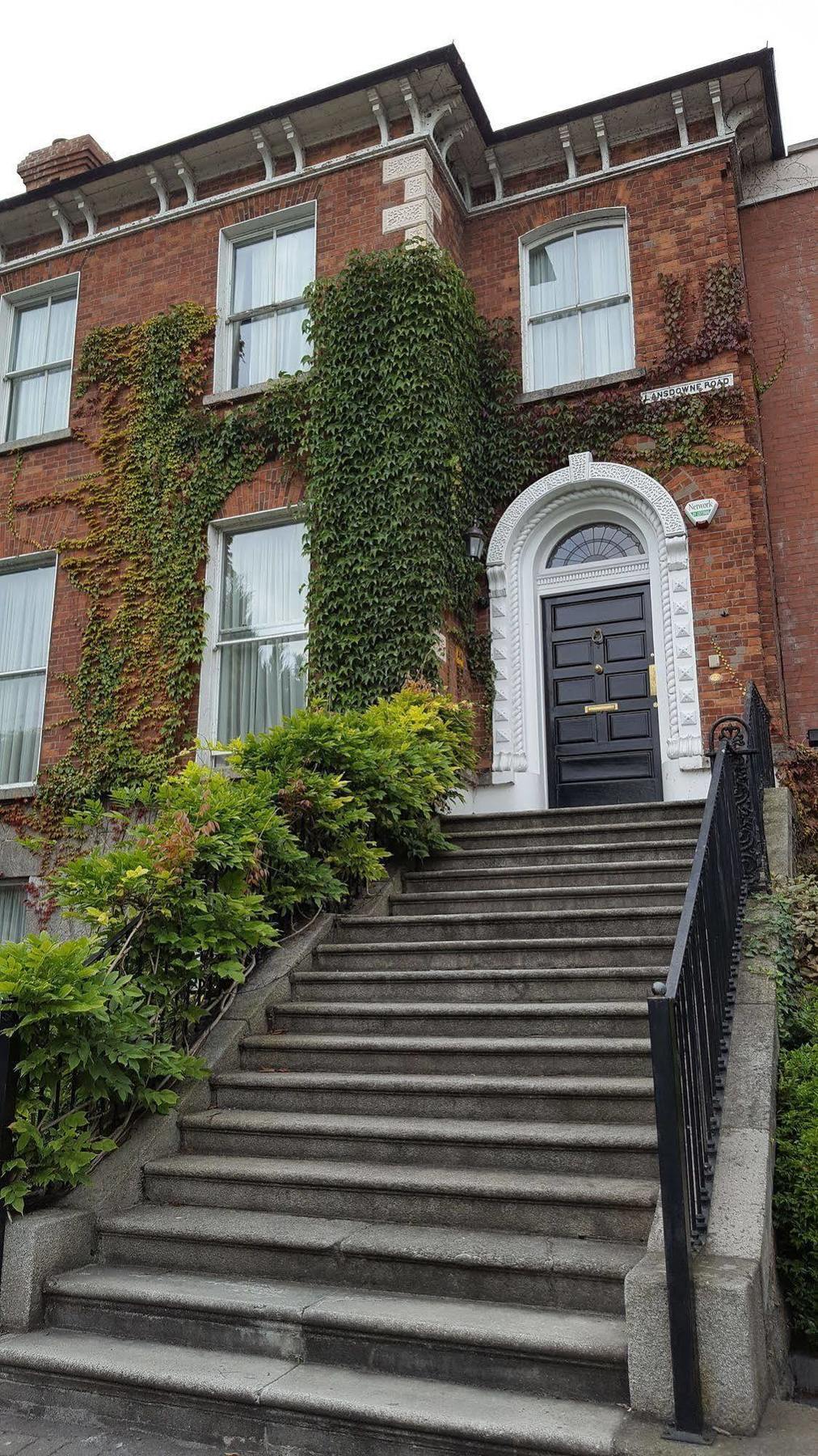 Отель Butlers Townhouse Дублин Экстерьер фото