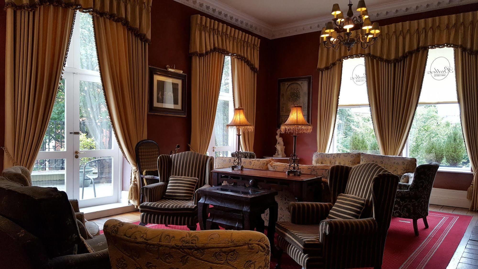 Отель Butlers Townhouse Дублин Экстерьер фото
